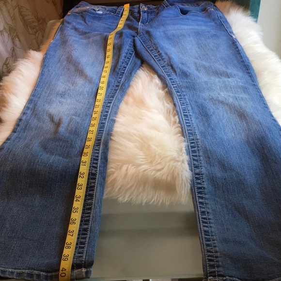 7 Boot cut Jeans - Picture 4 of 7